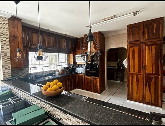 3 BEDROOM HOUSE FOR SALE IN MEYERVILLE